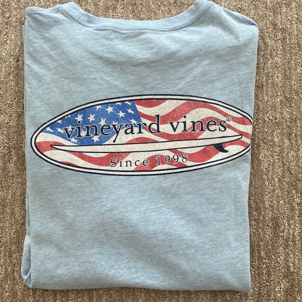 Vineyard Vines Tee, size M